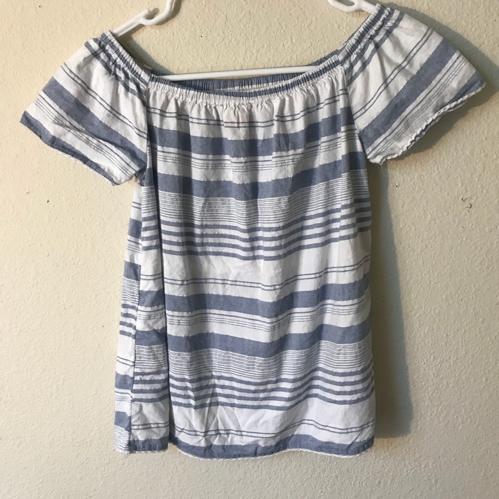 Off the shoulder T-shirt